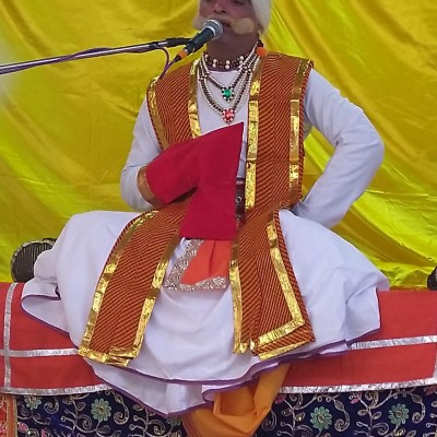 thumb_42070_7_Sri Gusainji.jpg